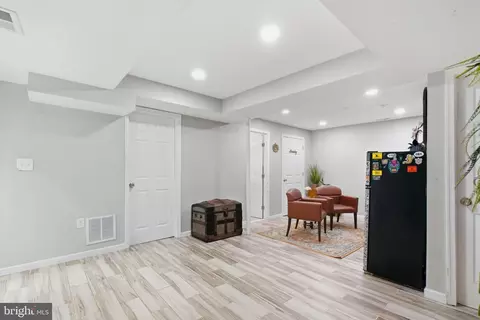 Entry Way - 729 Spruce Dr, Lusby, MD 20657 photo 3 of 8