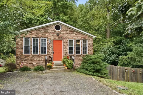 729 Spruce Dr, Lusby, MD 20657