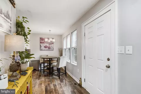 Entry Way - 729 Spruce Dr, Lusby, MD 20657 photo 7 of 8