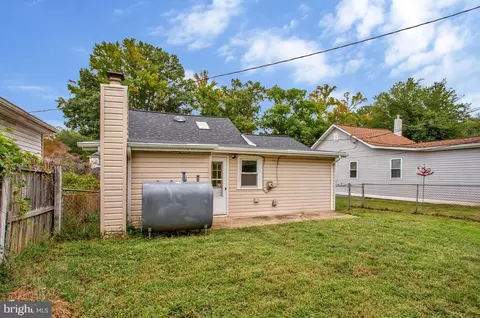 Exterior - 3911 7th St, North Beach, MD 20714 photo 9 of 10