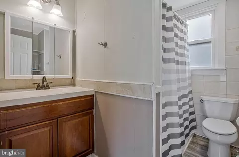 Bath - 3911 7th St, North Beach, MD 20714 photo 1 of 1