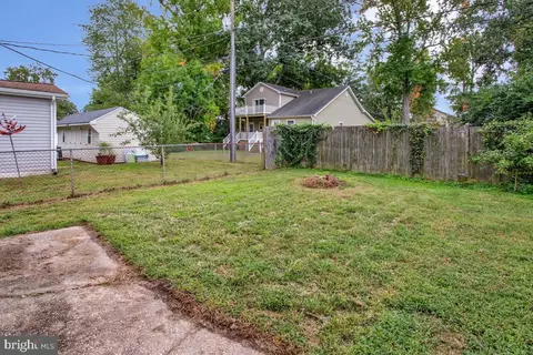 Exterior - 3911 7th St, North Beach, MD 20714 photo 6 of 10