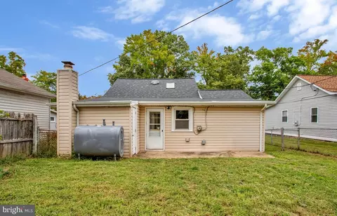 Exterior - 3911 7th St, North Beach, MD 20714 photo 8 of 10