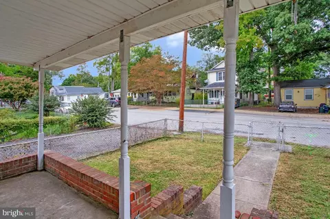 Exterior - 3911 7th St, North Beach, MD 20714 photo 3 of 10