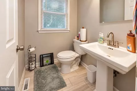 Entry Way - 12962 Mohawk Dr, Lusby, MD 20657 photo 8 of 9