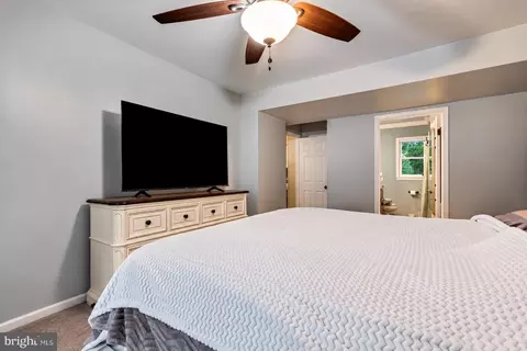 Bedroom - 12962 Mohawk Dr, Lusby, MD 20657 photo 2 of 6