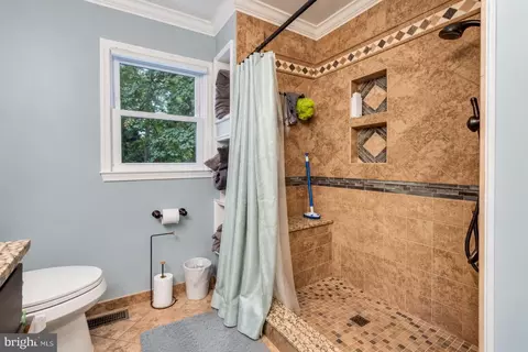 Bath - 12962 Mohawk Dr, Lusby, MD 20657 photo 3 of 5