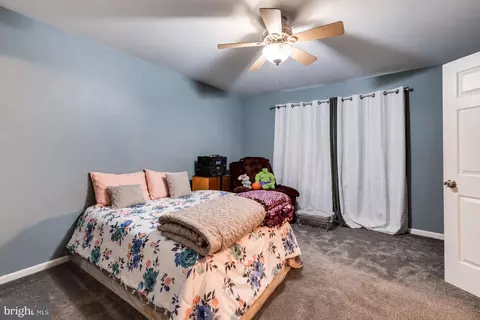 Bedroom - 12962 Mohawk Dr, Lusby, MD 20657 photo 3 of 6