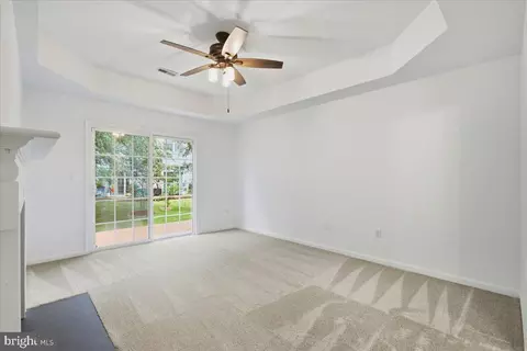 Living - 534 Summerset Ct #37, Solomons, MD 20688 photo 4 of 5