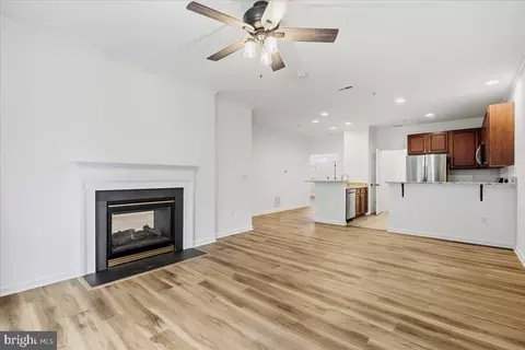 Living - 534 Summerset Ct #37, Solomons, MD 20688 photo 3 of 5