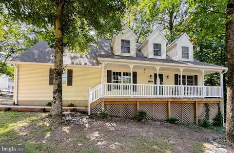 11333 Tomahawk Trl, Lusby, MD 20657