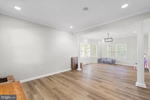Entry Way - 8210 Bayview Hills Dr, Chesapeake Beach, MD 20732 photo 9 of 14