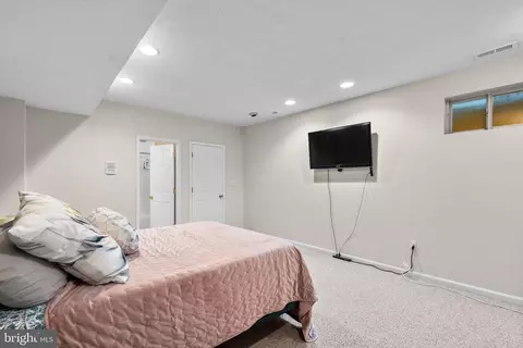 Bedroom - 8210 Bayview Hills Dr, Chesapeake Beach, MD 20732 photo 10 of 10