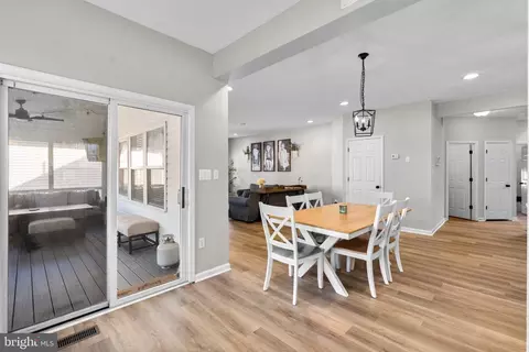Entry Way - 8210 Bayview Hills Dr, Chesapeake Beach, MD 20732 photo 3 of 14