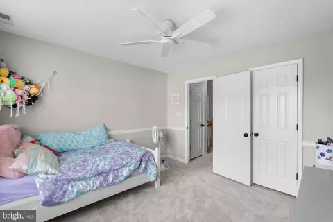 Bedroom - 8210 Bayview Hills Dr, Chesapeake Beach, MD 20732 photo 7 of 10