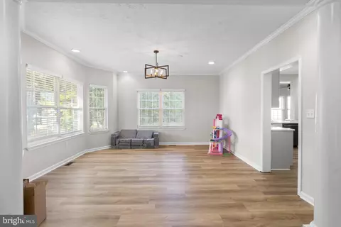 Entry Way - 8210 Bayview Hills Dr, Chesapeake Beach, MD 20732 photo 11 of 14
