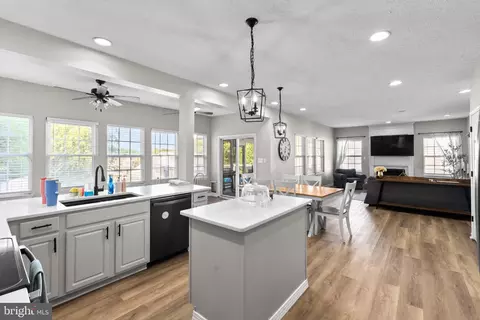Kitchen - 8210 Bayview Hills Dr, Chesapeake Beach, MD 20732 photo 1 of 2