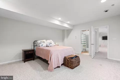 Bedroom - 8210 Bayview Hills Dr, Chesapeake Beach, MD 20732 photo 9 of 10