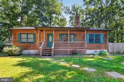 12846 Homestead Ln, Lusby, MD 20657
