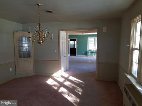 247 E Main St, Elkton, MD 21921 photo 4