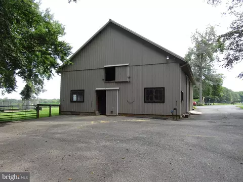 895 Warburton Rd, Elkton, MD 21921 photo 5