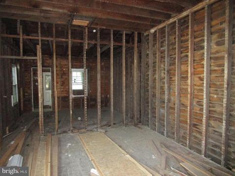 236 E Main St, Elkton, MD 21921 photo 2
