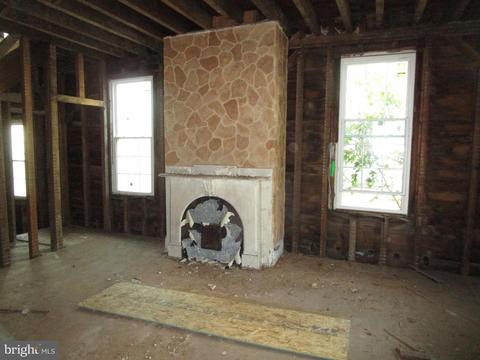 236 E Main St, Elkton, MD 21921 photo 4