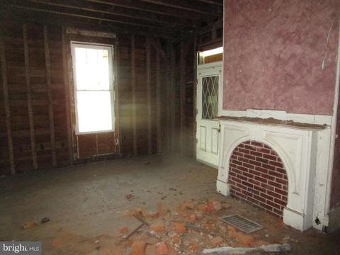 236 E Main St, Elkton, MD 21921 photo 3