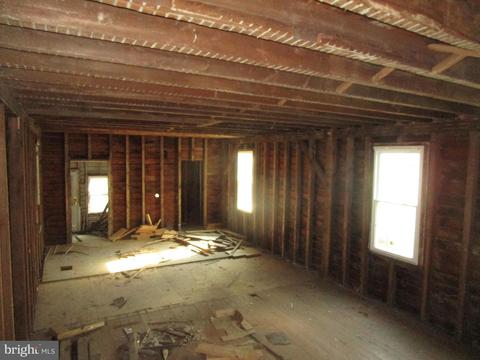 236 E Main St, Elkton, MD 21921 photo 5