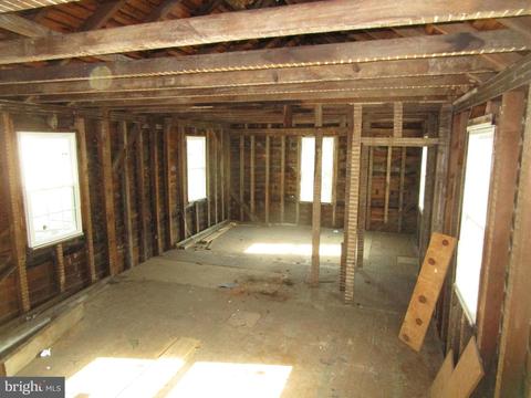 236 E Main St, Elkton, MD 21921 photo 6