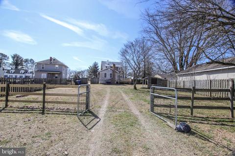 237 E Main St, Cecilton, MD 21913 photo 2