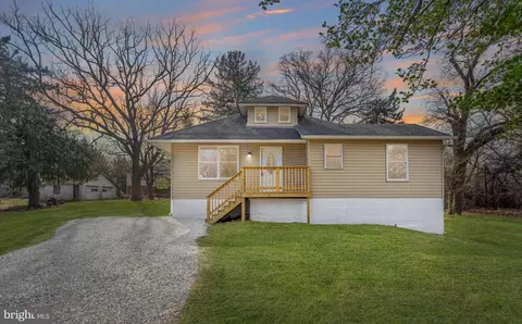 210 E Thomas Ave, North East, MD 21901