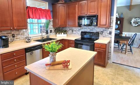 48 Manor Cir, Elkton, MD 21921 photo 13