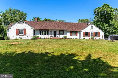 321 Hermitage Dr, Elkton, MD 21921