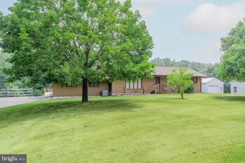 121 Plum Point Rd, Elkton, MD 21921