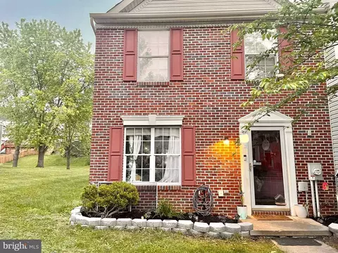 32 Hickory Ln, Elkton, MD 21921