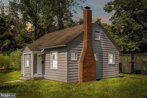 102 Water St, North East, MD 21901