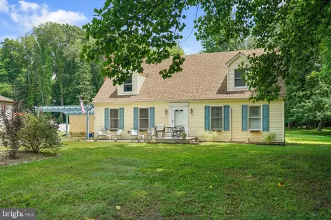 80 Ohio Ave, Earleville, MD 21919