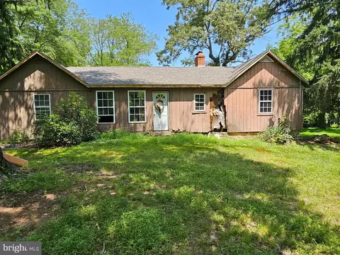 987 Nottingham Rd, Elkton, MD 21921