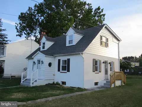320 Hollingsworth St, Elkton, MD 21921