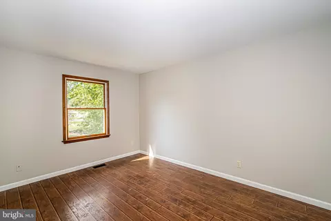 27 Riverview Ct, Elkton, MD 21921 photo 2