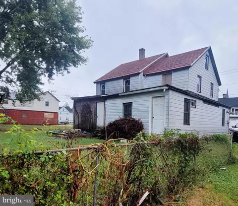 209 E High St, Elkton, MD 21921 photo 3