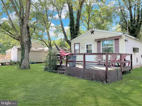 187 188 Chikoge Ln, Earleville, MD 21919