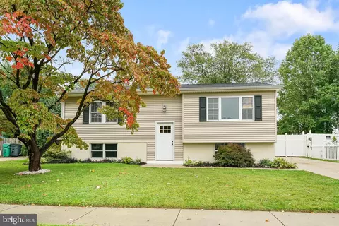 123 Tartan Dr, Elkton, MD 21921