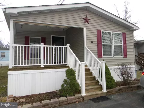 8 Montgomery Ln, Elkton, MD 21921