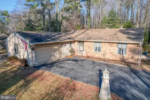 1371 Town Point Rd, Chesapeake City, MD 21915