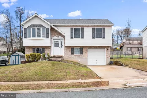 517 Saint Charles St, Elkton, MD 21921