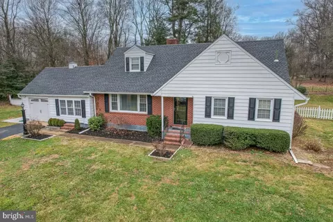 1 Oak Rd, Elkton, MD 21921