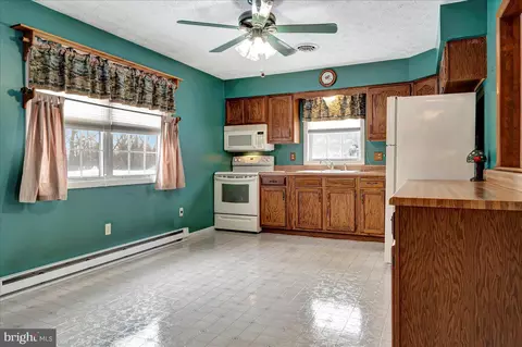 10 Loveland Dr, Elkton, MD 21921