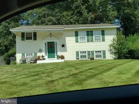 251 Courtney Dr, Elkton, MD 21921